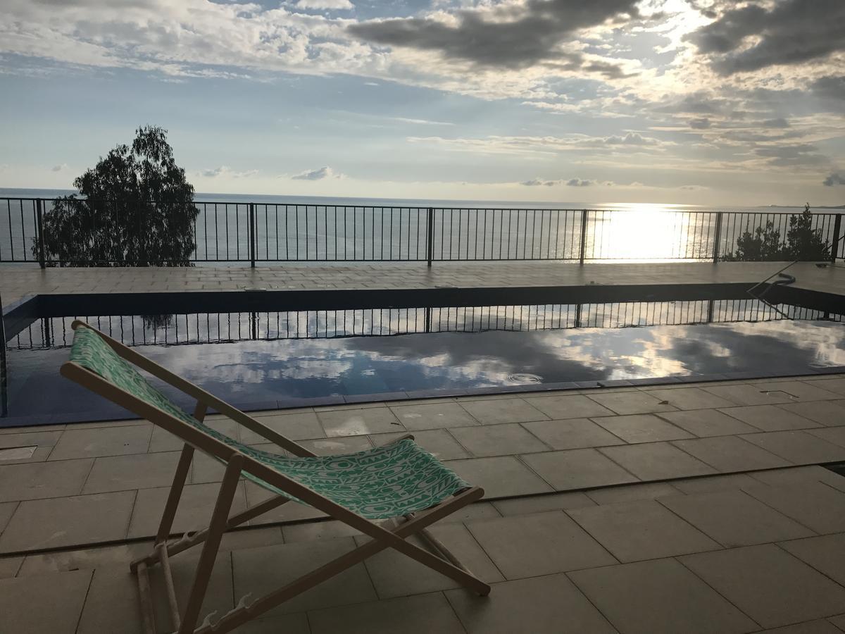 Astan Hotel Gagra Luaran gambar